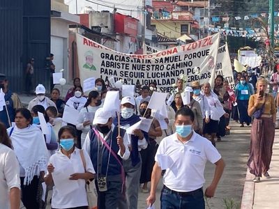 Activistas se movilizan en seis municipios de Chiapas a un año del crimen de Simón Pedro Pérez