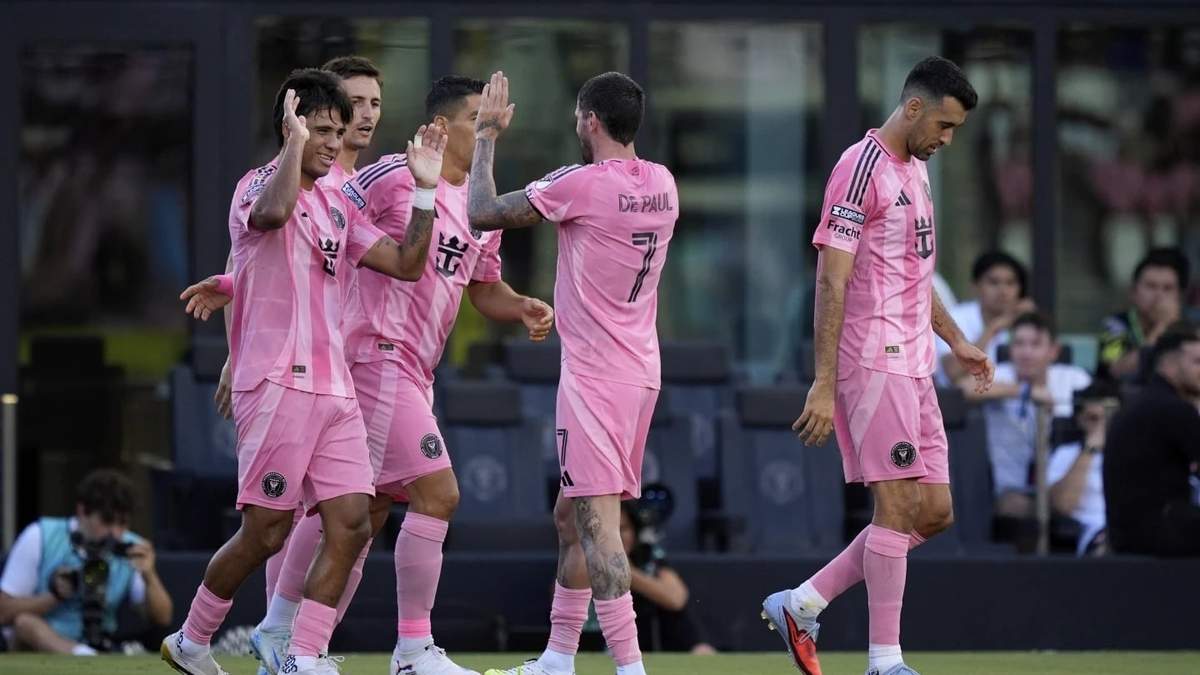 Inter Miami remonta y vence a Necaxa en penaltis en la Leagues Cup tras la baja de Messi por lesión
