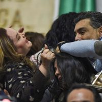“Cuando los golpes ganan, pierden los ciudadanos”: López Rabadán sobre riña en el Congreso de CDMX