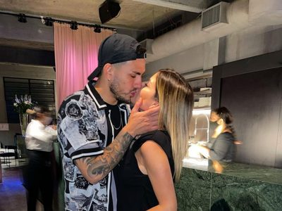 Pareja ardiente: así se exhibieron Camila Galante y Leandro Paredes al borde de la piscina