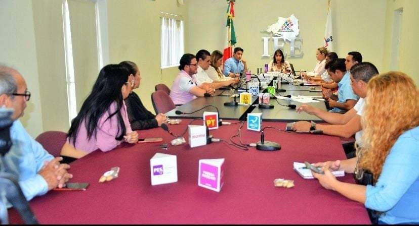 Reunión del IEE de Colima