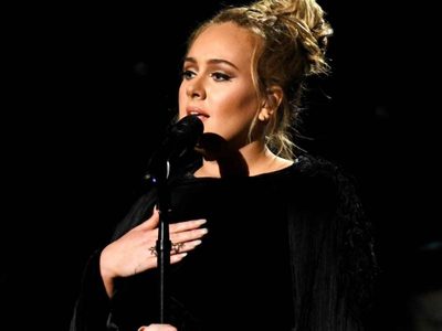 ¡No los quiere ver más! Mirá la reacción que tuvo Adele frente a los paparazzis