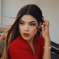 ¡Le tomaron una foto mal sentada! Kenia Os traicionada por un vestido muy pequeño
