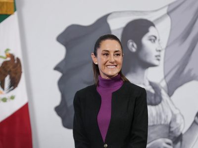 Gobierno mexicano reembolsará a migrantes impuesto de uno por ciento sobre remesas: Sheinbaum