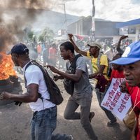 Aumenta el caos en Haití: saqueos masivos y fuertes protestas contra el Gobierno
