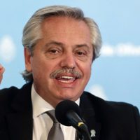Alberto Fernández apuntó contra la Justica y aseguró que “es imperioso” un cambio