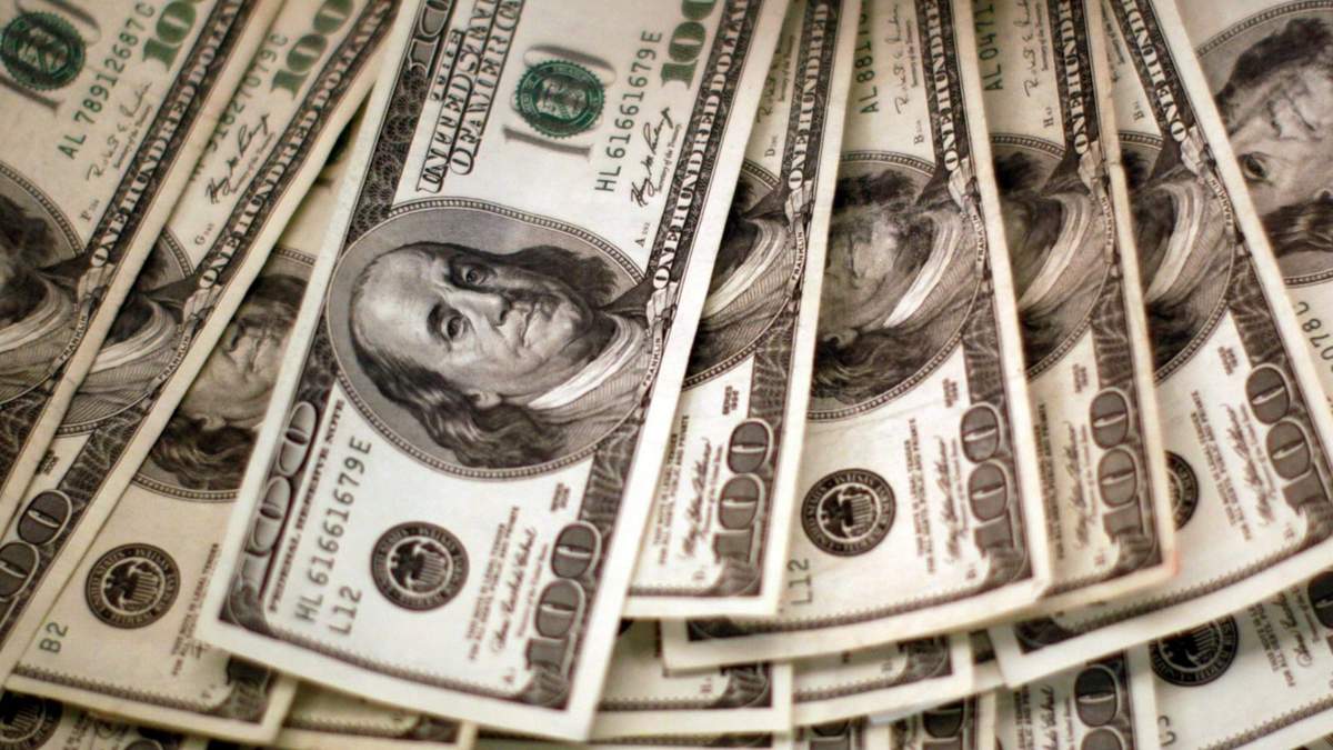 El dólar blue iniciará la semana con una de sus tasas más bajas en los últimos meses. Fuente: (Twitter)