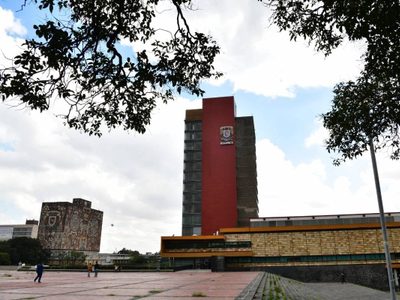 Cuatro facultades de la UNAM se van a paro por falta de fondos para las becas Elsa Acuña