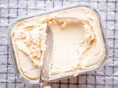 Queso untable vegano: más saludable y fácil de hacer para untar tus tostadas