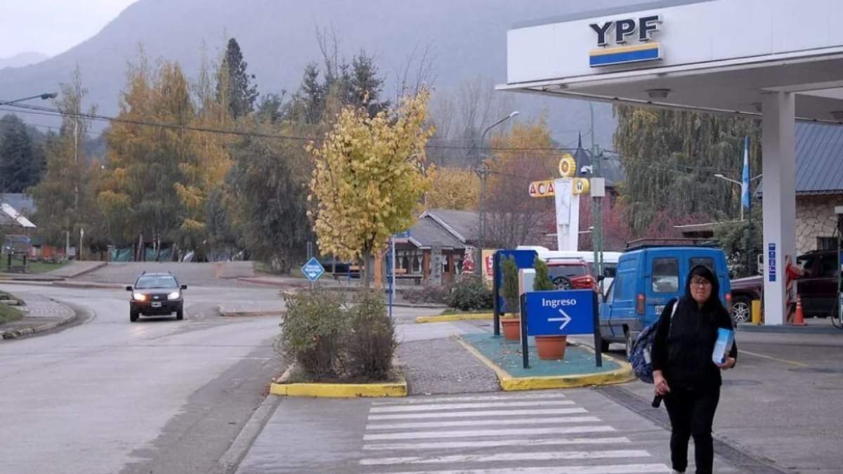 Villa La Angostura intentará aprobar la Tasa Vial a los combustibles. Fuente: (Diario 7 Lagos)