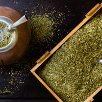 Yerba mate: regularán la cantidad de palo y polvo en los envases