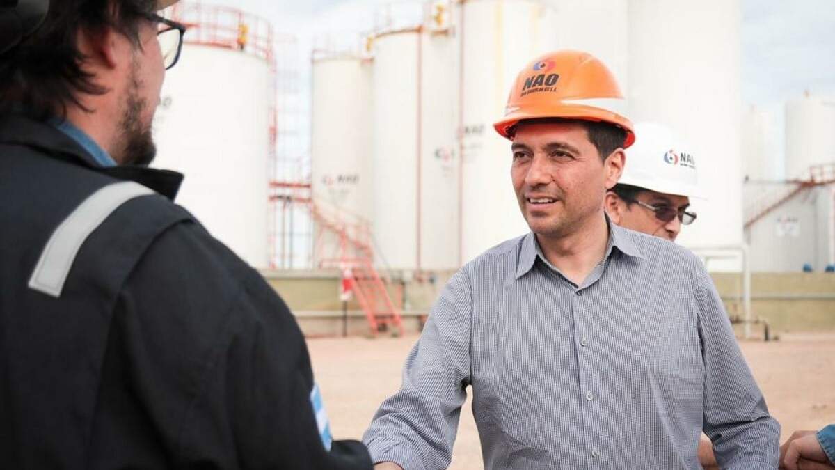 Marcos Koopmann busca la industrialización en origen del gas y petróleo de Vaca Muerta. Fuente: (Facebook).