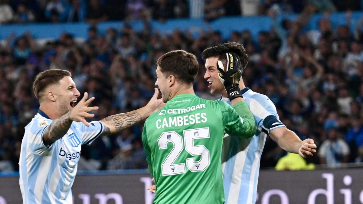 Venga ese abrazo para Cambeses que atajó dos penales y Racing pasó a semis