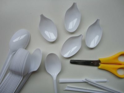 No tires las cucharitas plásticas: creá estas lámparas con toda la onda para tu hogar y ahorrá dinero