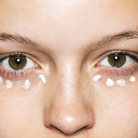 Con solo 3 ingredientes que tenés en casa: la mezcla coreana para reducir ojeras y dejar tu piel como nueva
