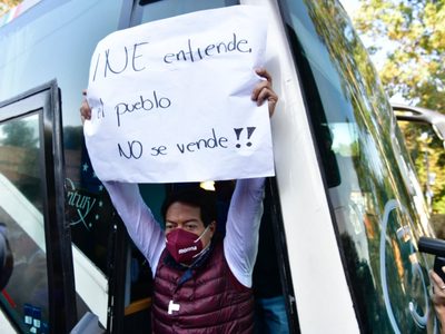 Mario Delgado: Vamos contra algunos consejeros, no contra el INE