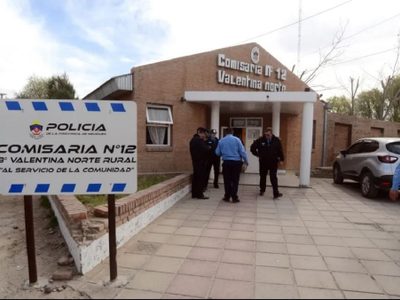 Demoraron a tres sujetos por encontrar dos autos robados que estaban escondidos en una vivienda de Valentina Norte Rural