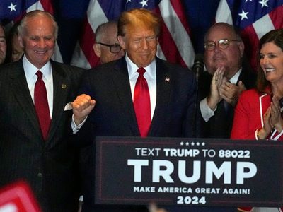 Donald Trump gana primarias republicanas de Carolina del Sur