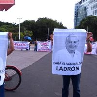 'Paga el aguinaldo ladrón”, lanzan maestros al gobernador Arturo Núñez