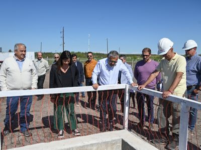 Cornejo inauguró el acueducto Monte Comán - La Horqueta