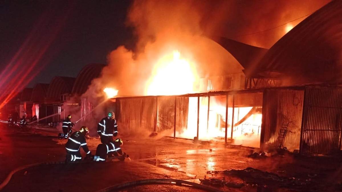 El fuego en la Central de Abasto