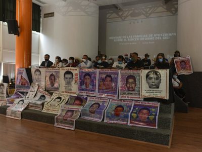 Igual que con Peña Nieto, directivos de Centro ProDH fueron espiados con Pegasus en gobierno de AMLO