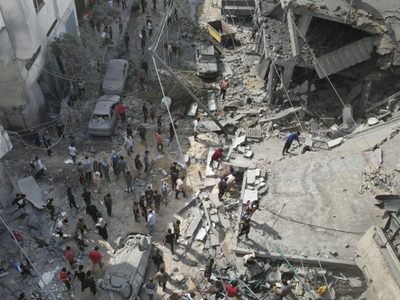 Israel bombardea Gaza, Siria y Cisjordania