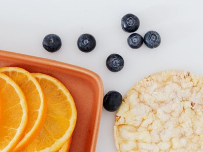 Por qué no deberías comer galletas de arroz si querés cuidarte