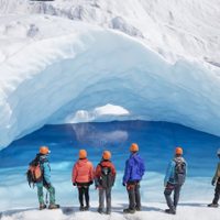 Trekking sobre hielo en el Glaciar Perito Moreno: precios, recorridos y qué incluye la excursión