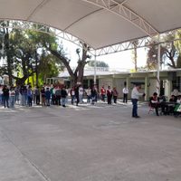 Hallan a estudiante sin vida en baños de secundaria de Pachuca