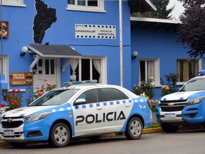 Un grupo de ladrones robó costosas joyas de una casa
