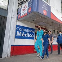 Los consultorios de las farmacias: Un gran negocio a expensas de enfermos y médicos
