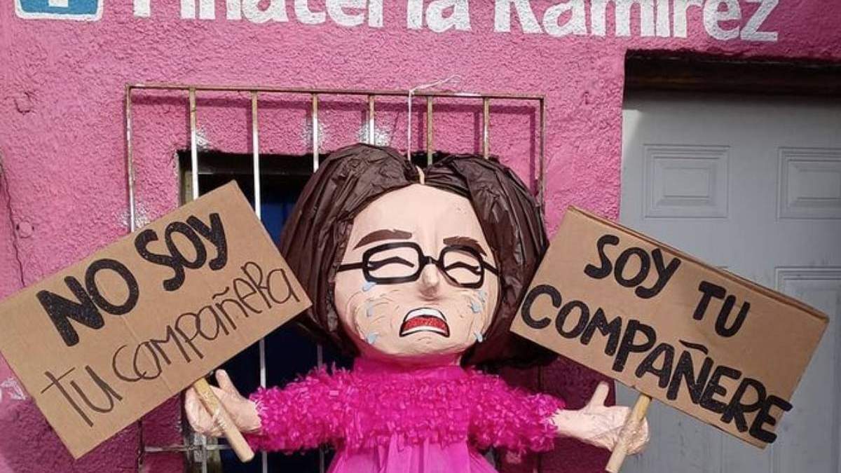 La piñata que se burló de la polémica