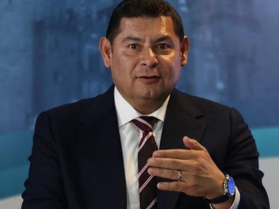 Reportero denuncia despido tras advertencia de integrante del equipo de Alejandro Armenta