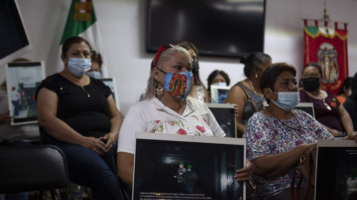 Viudas de los mineros fallecidos en Pasta de Conchos