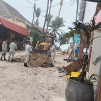 Frente frío 32 provocó inundaciones en la isla de Holbox (Videos)