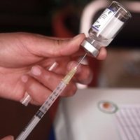 La vacuna de AstraZeneca y Oxford es 'aceptable' y 'eficaz', aseguran