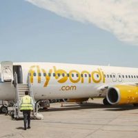 Flybondi, multada en Neuquén: $228 millones por dejar pasajeros abandonados en el aeropuerto