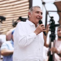 Arremete Adán Augusto contra Televisa: “Ni en sus novelas quiero que me saquen”