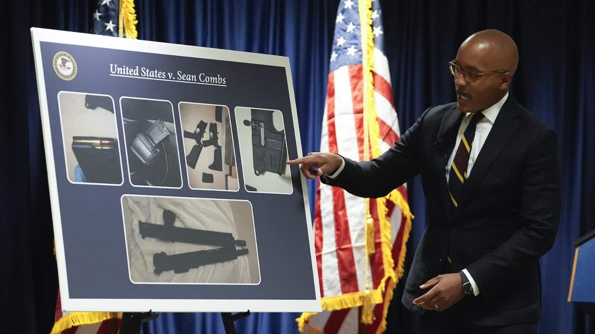 El fiscal federal Damian Williams habla sobre los cargos