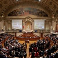 El Parlamento de Portugal aprueba de nuevo la legalización de la eutanasia