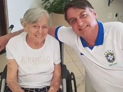 Falleció la madre de Jair Bolsonaro: el presidente brasileño dio a conocer la noticia