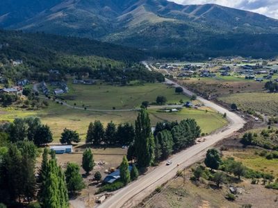 La obra de asfalto en la ruta provincial 62 al Lago Lolog alcanza un avance del 25 por ciento
