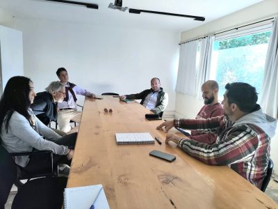 Directivos del hospital Ramón Carrillo se reunieron con vecinos por la Central de Emergencias