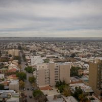 Por una explosión, evacuaron un edificio céntrico