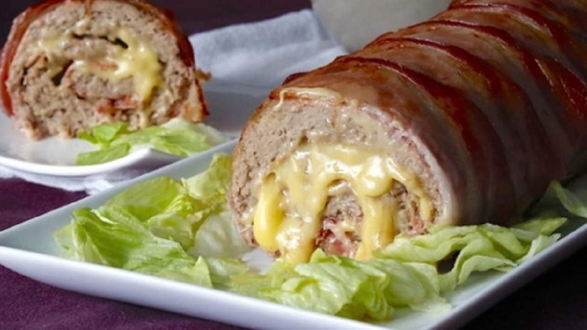 Pan de carne con corazón de queso. Fuente: (X)