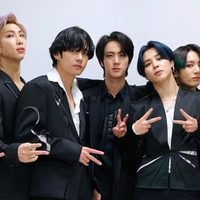 ¡En vivo! Dos miembros de BTS revelaron detalles de su rutina e hicieron reír a sus fans