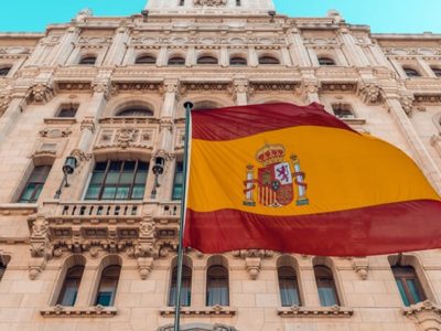 El gobernador viajará a España para copiar el "Turismo Inteligente" del país europeo