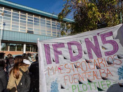 La comunidad del IFD 5 llevó sus demandas al área de Educación