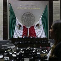 Diputados aprueban permiso de paternidad de 20 días laborables con goce de sueldo